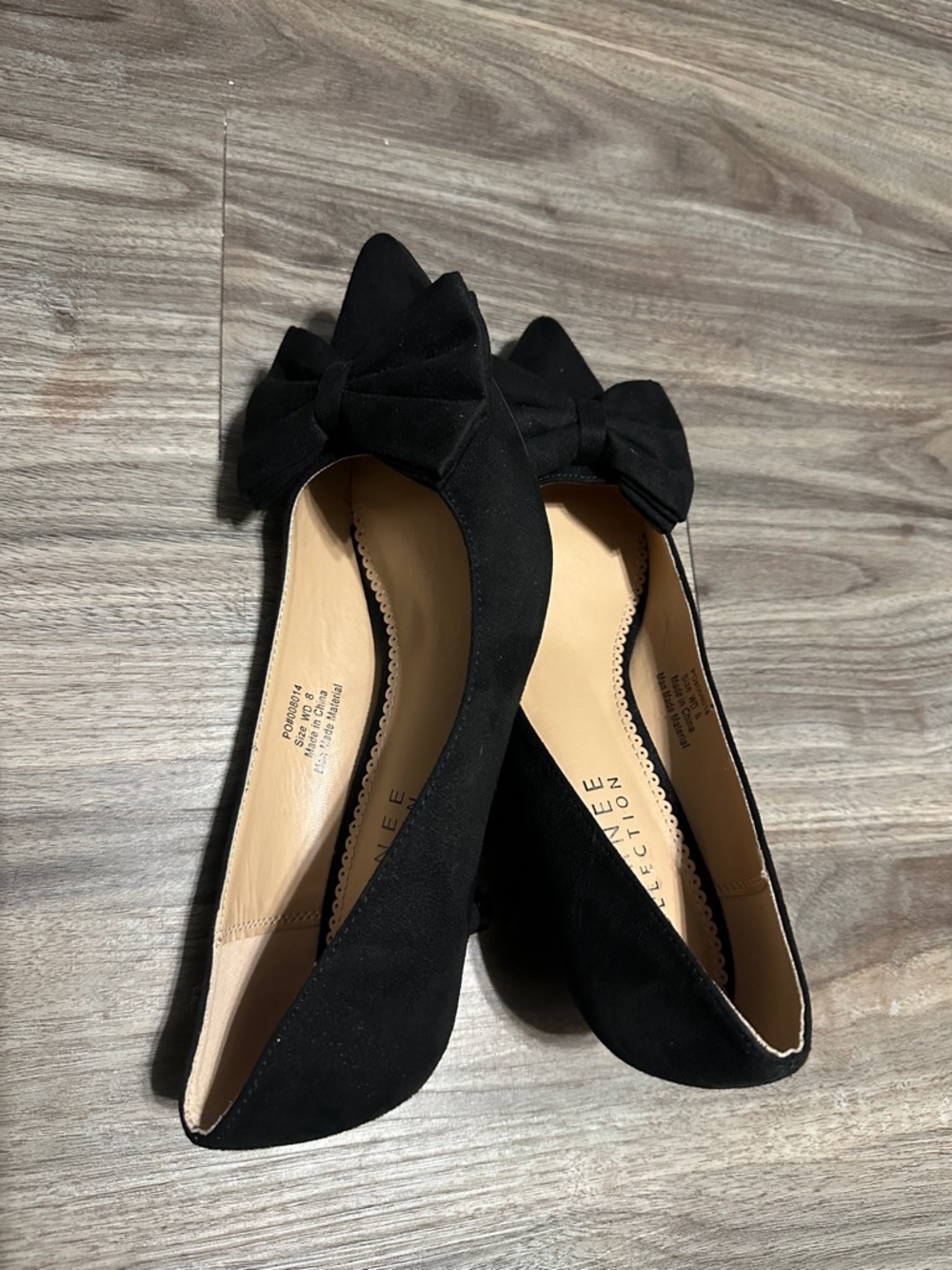 Journee Collection Black Bow Pointed Kitten Heels. - Picture 9 of 10